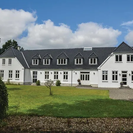 Holiday home Stilbjerg Gl. Skole Give