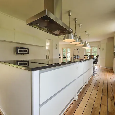 Stilbjerg Gl. Skole Holiday home Give